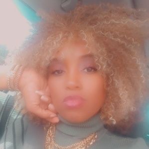 Meet your Posher, Manaseh